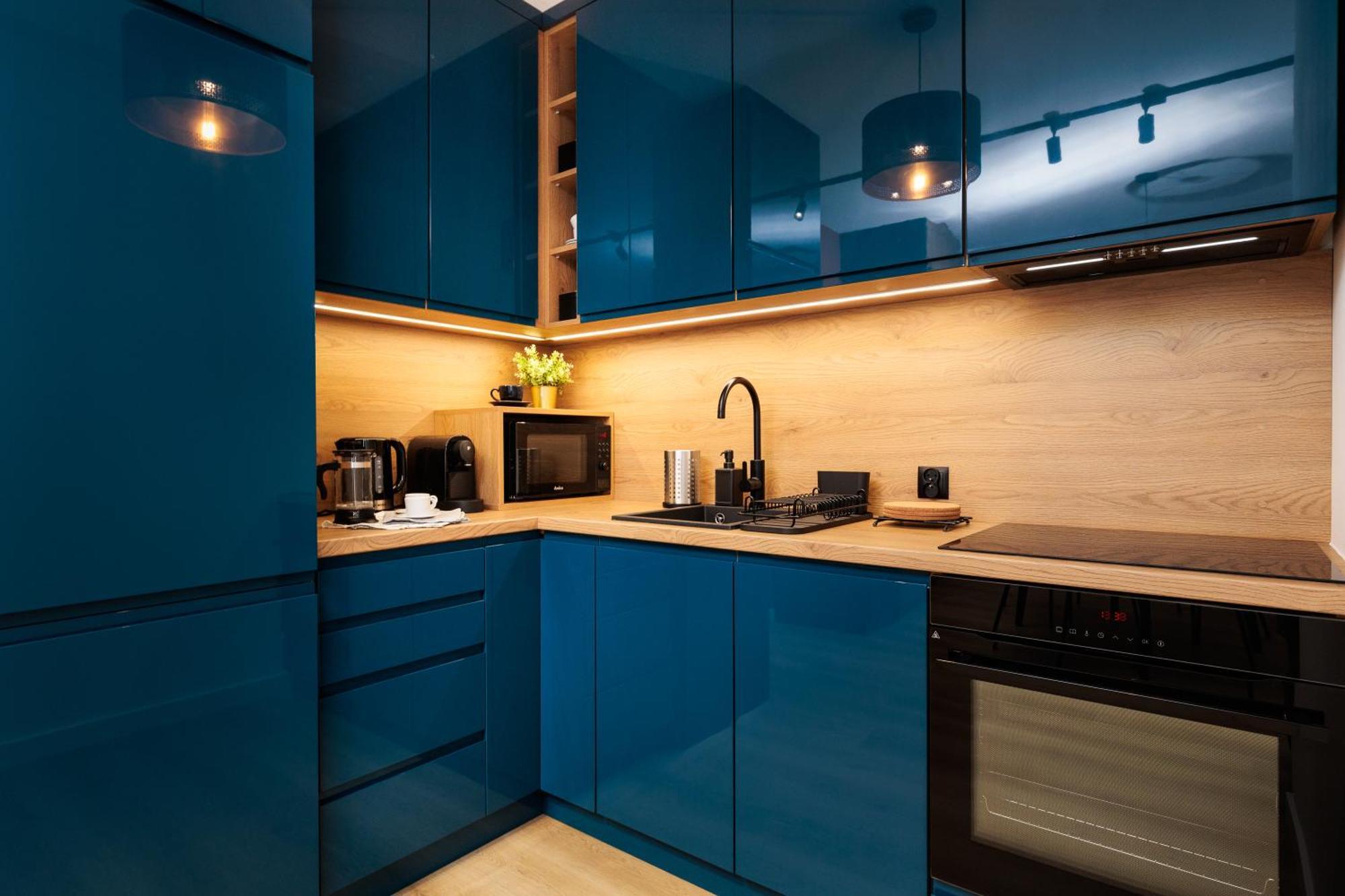 Colorful - By Upstairs Apartament